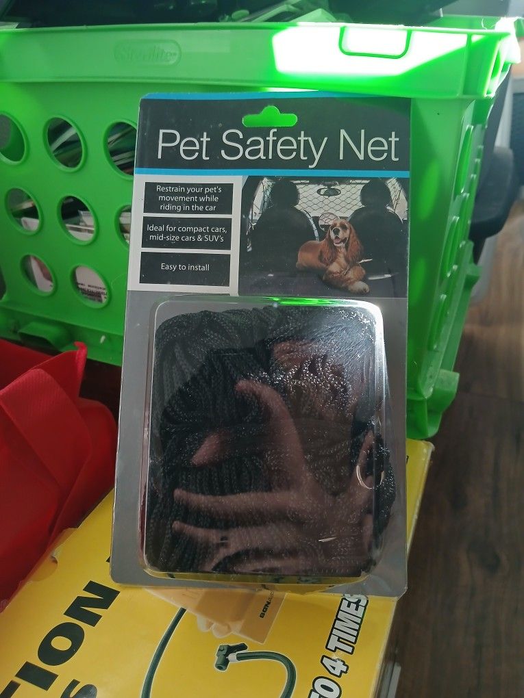 Pet Safety Net (New In Box)