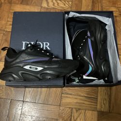 Black Reflective Rainbow B22 Diors Size 9,5