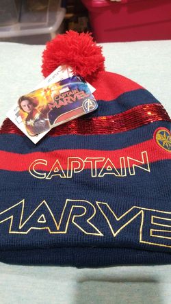 Captain marvel girls one size beanie