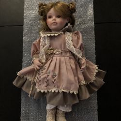Vintage Franklin Heirloom Dolls 