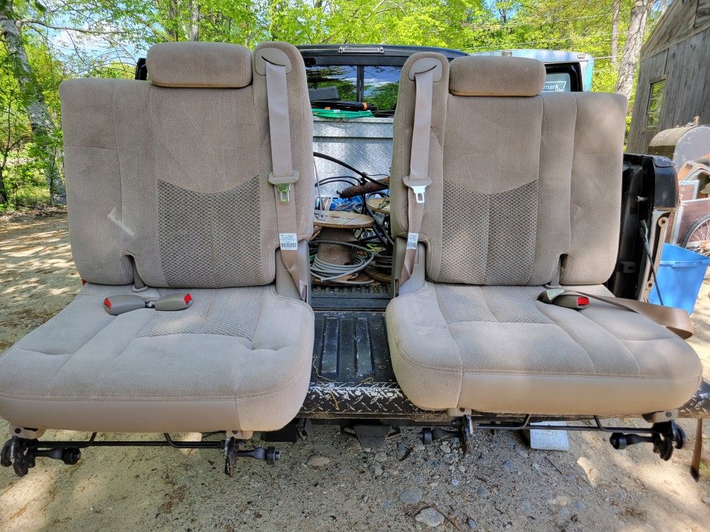 Pair of Back Gm Caravan Removable Seats