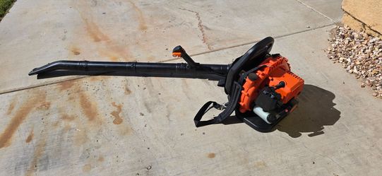 Gas backpack leaf blower