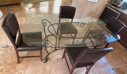 ✨ Gorgeous Glass Dining Table + 4 Chairs ✨