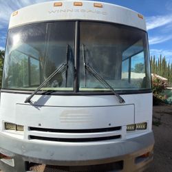 1999 Winnebago  Brave 35 foot