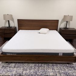 Tempur Pedic King Mattress +bed Frame+ Night Stand +lamp