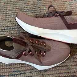 Allbirds Women’s Sneakers Size 8