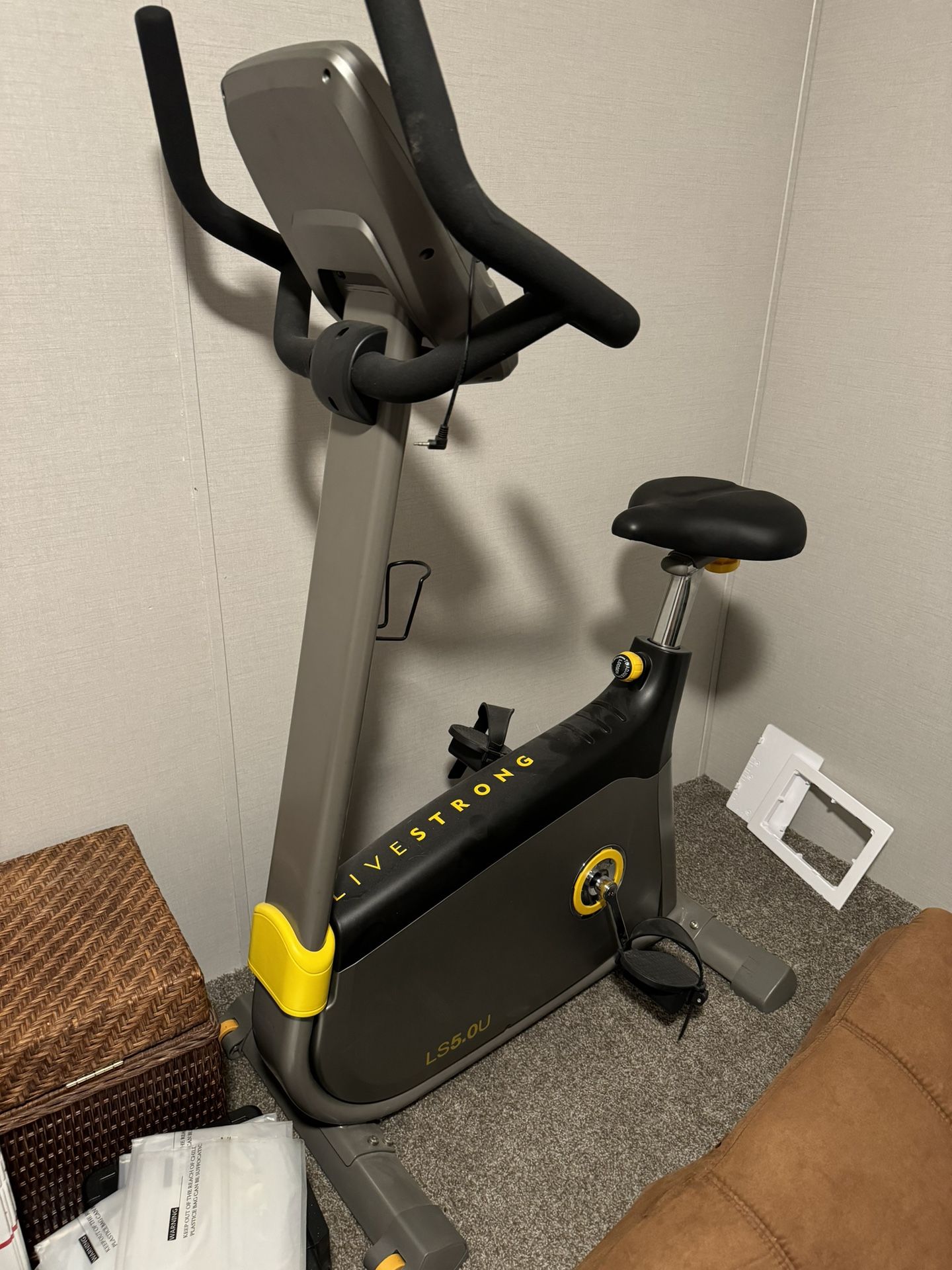 Livestrong LS5.0U Upright Bike