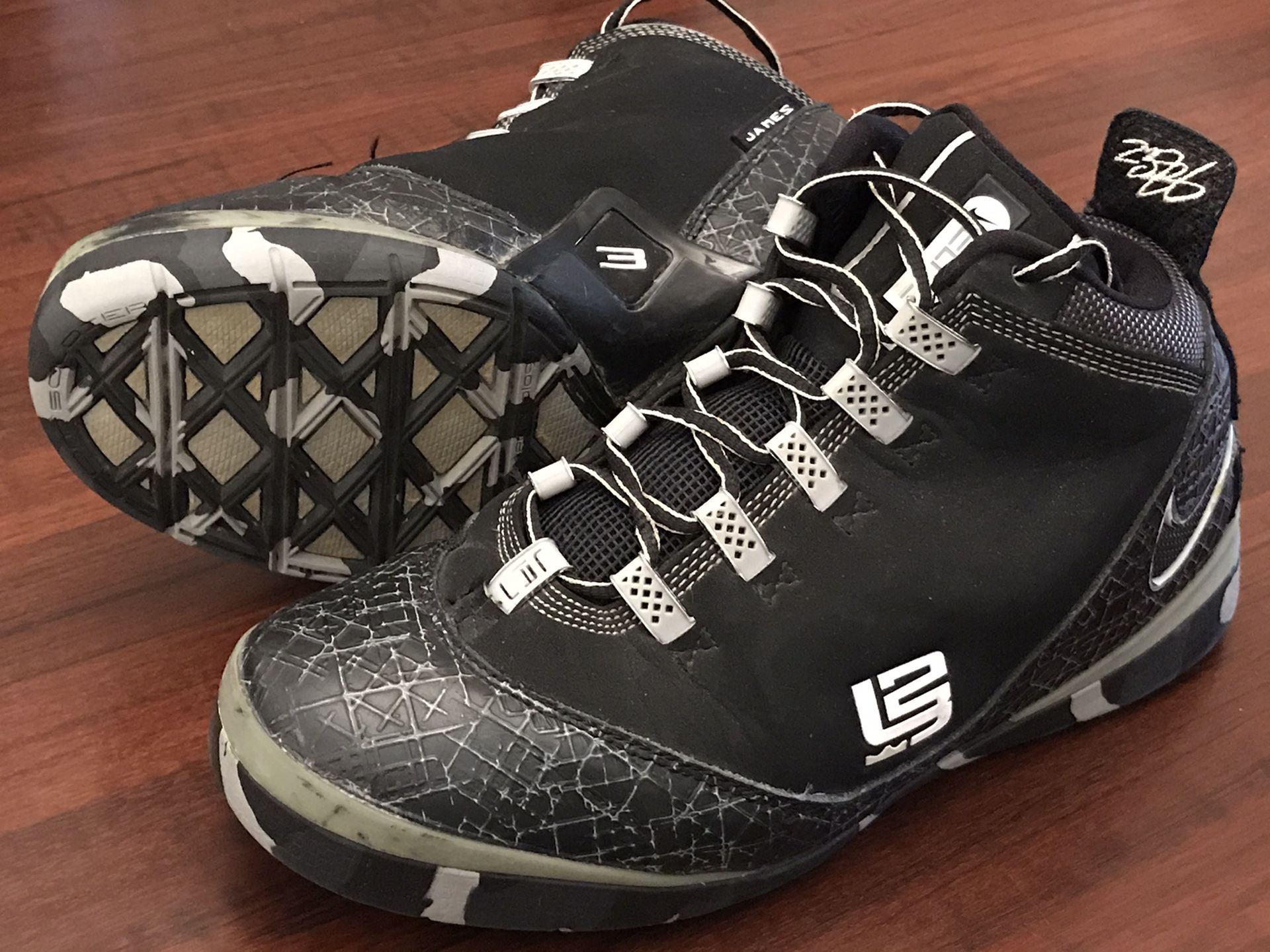Nike Zoom LeBron James Soldier 2 Elite Basketball Shoes Black Size 8 2010