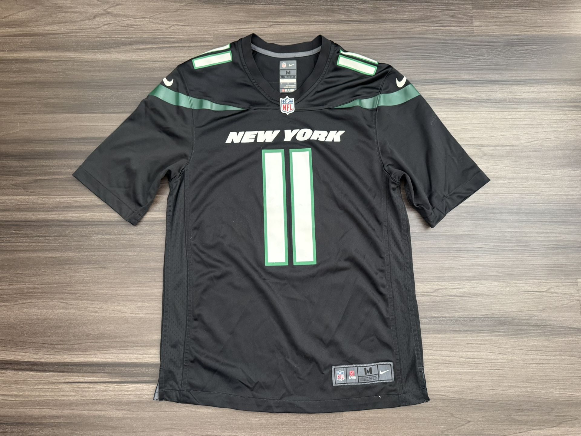 Nike New York Jets Robby Anderson #11 NFL On Field Home Alternate Jersey Men’s M 100% authentic. Good condition. This product is a Nike New York Je