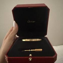 Cartier skinny Love Bracelet 