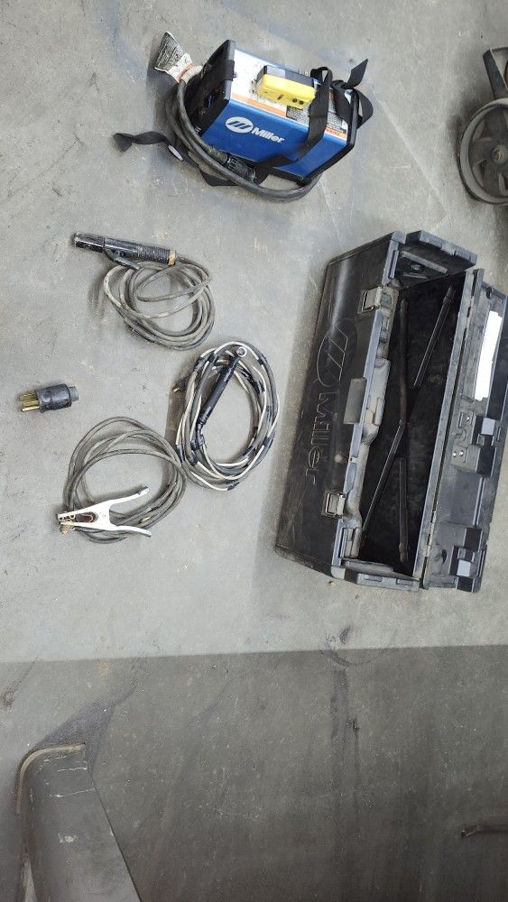Miller Maxstar 150STH With Case LOOK!!!!
