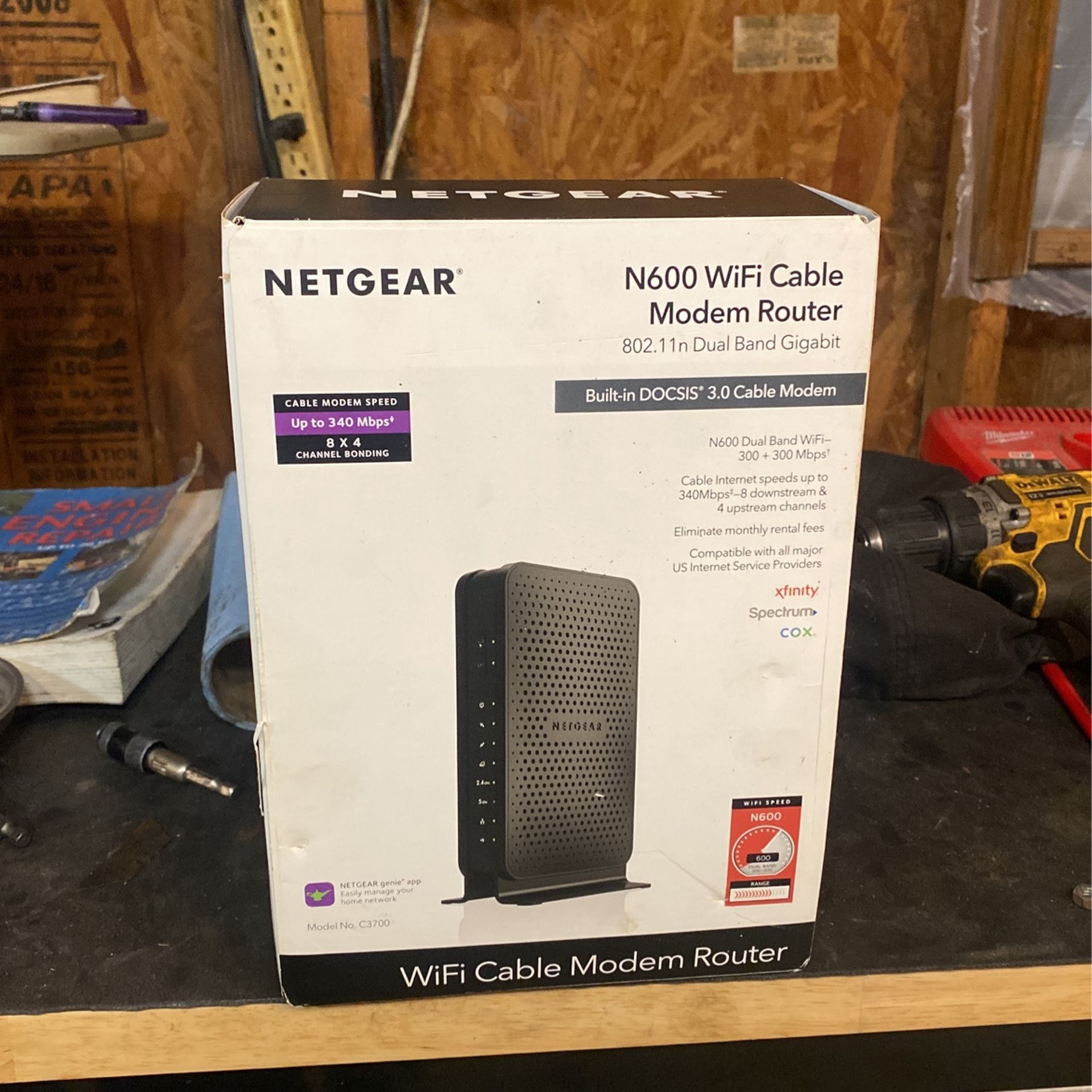 N600 Wi-Fi Cable Modem Router
