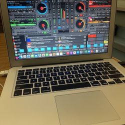  laptop Apple air i5 11” Con Música y más  programas   ✅VIRTUAL DJ 8 ✅SERATO DJ  ✅MICROSOFT OFFICE completo  ✅MICROSOFT WORD  ✅MICROSOFT EXCEL  ✅MICRO