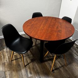 42” Round Wood Like Dining Table With 4 Chairs