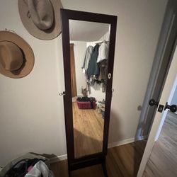 Mirror / Jewelry Storage