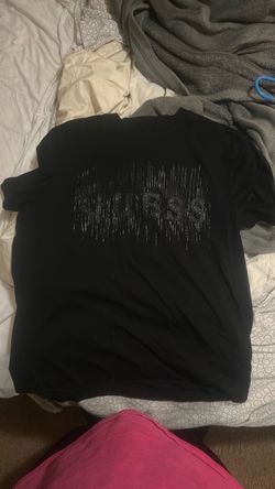 Black guess shirt