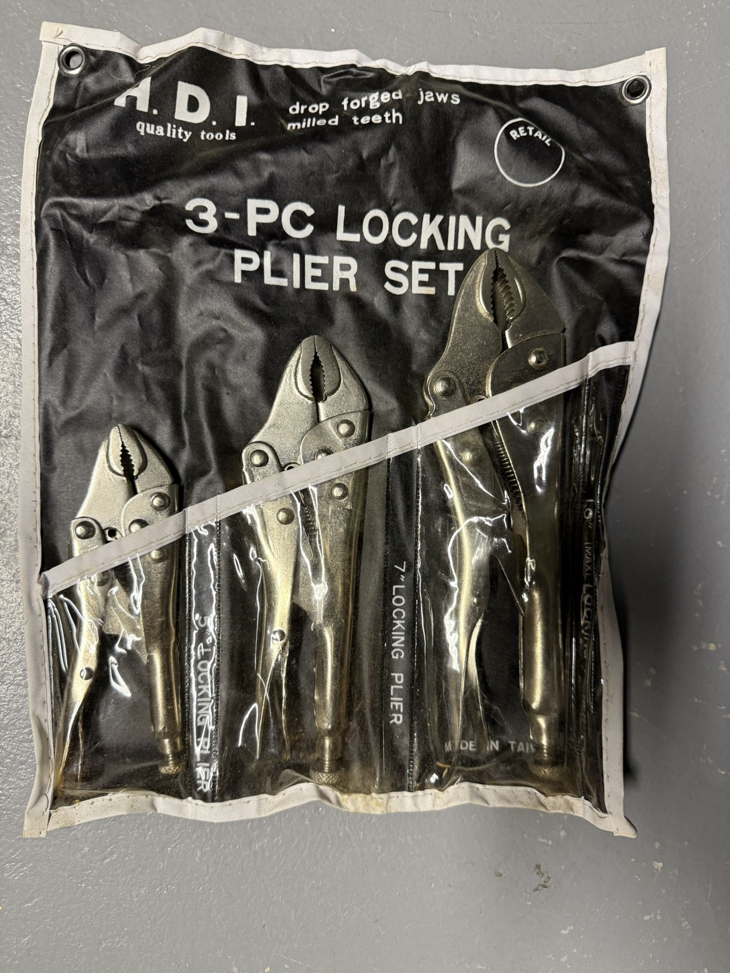Locking Pliers