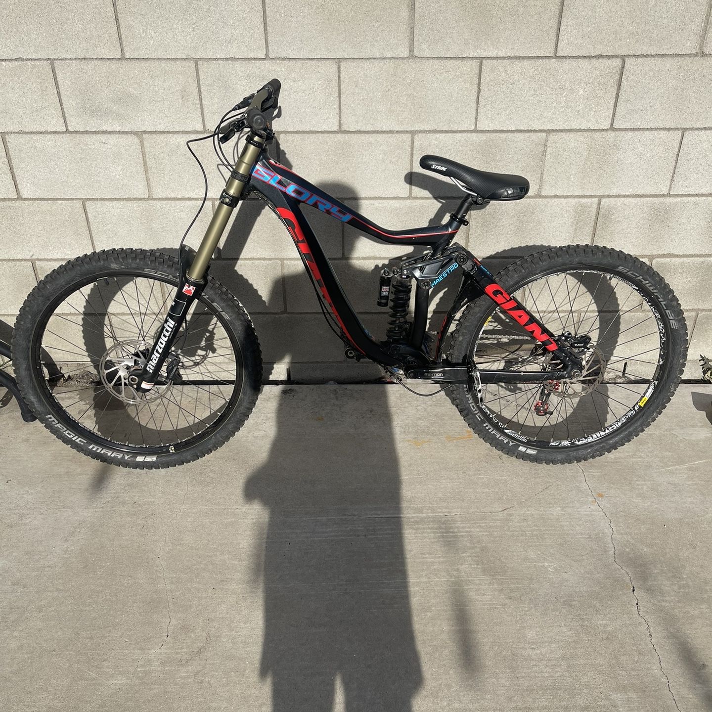 Glory It's the...(中古品) Giant Glory , Medium Frame for Sale in San Pedro, CA - OfferUp