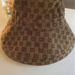 GUCCI Bucket Hat new w/tags !!!