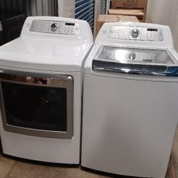 Kenmore washer and electric dryer set 