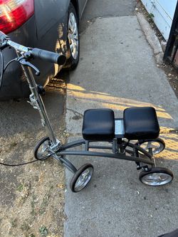 New never use knee scooter