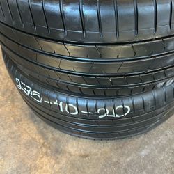 Pair Of Pirelli P Zero Runflat 275/40R20 Tires 