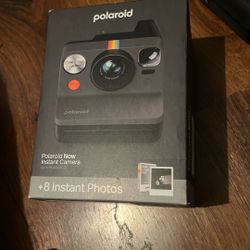 polaroid instant camera