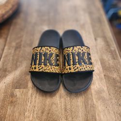 Womans Nike Slides