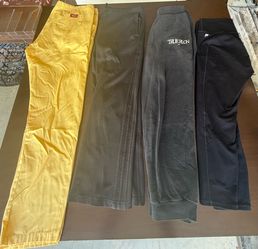 4 pairs of lounge pants