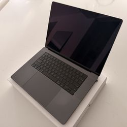 Apple MacBook Pro 16” MX313LL/A M4 Max 48GB Memory 1TB SSD