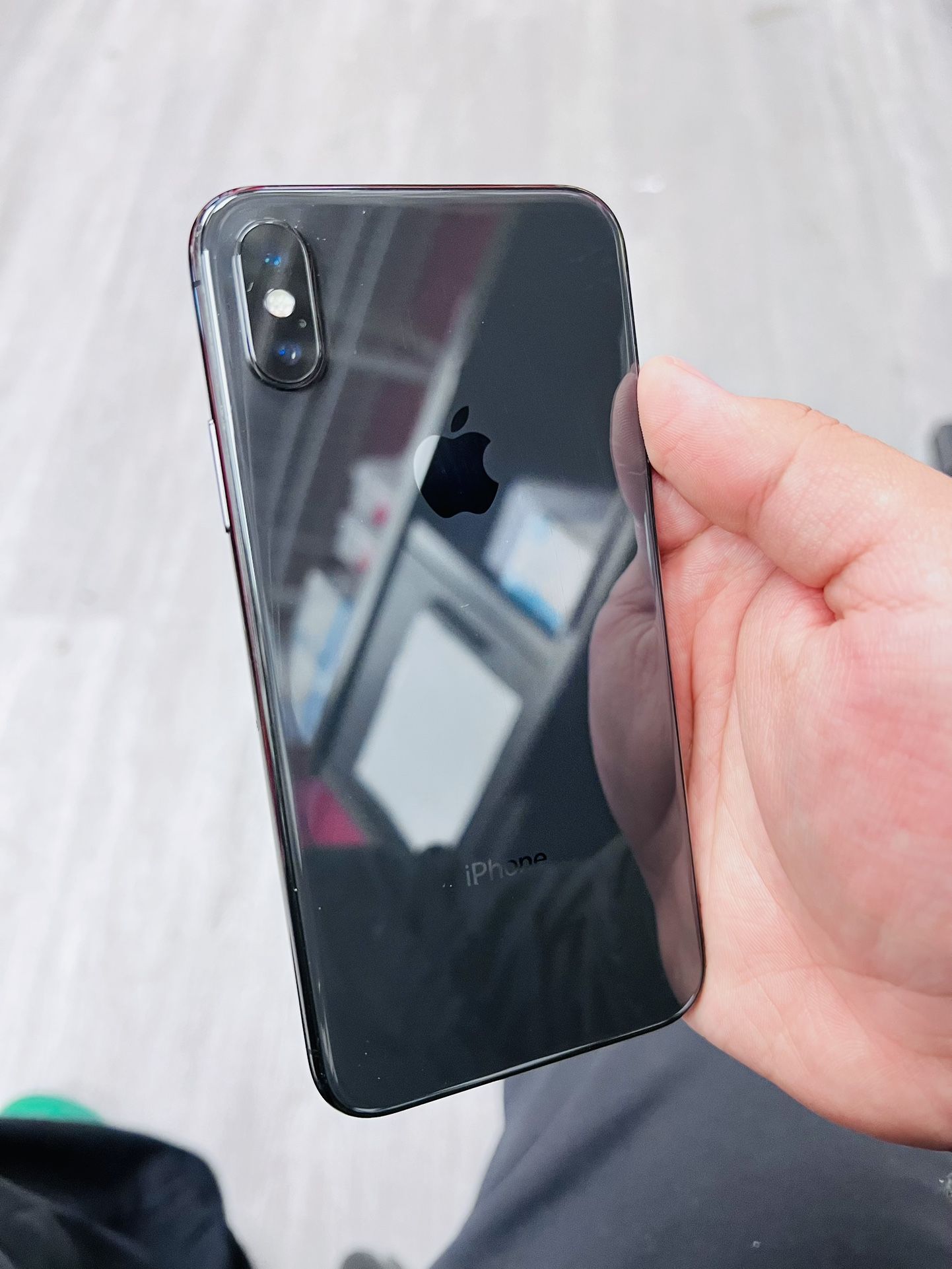 iPhone X 64GB Unlocked