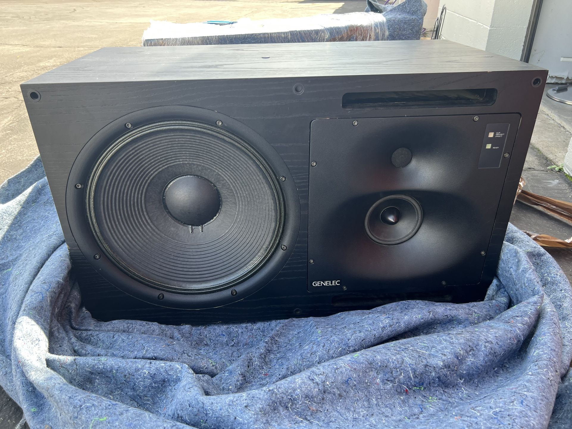 Genelec 1038A Tri-Amplified Active Monitors - RARE and Vintage