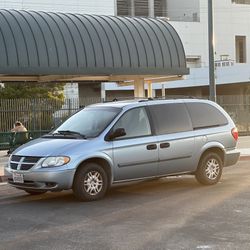 2005 Dodge Grand Caravan