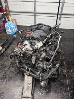 6.4l hemi engine