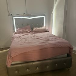Queen Bed
