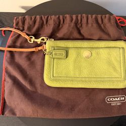 RARE Coach Lime Green Brushed Leather Zip Top Wristlet w/ Pocket