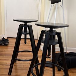 2 Stools