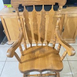 Solid-Wood Victorian Rocking Chair 