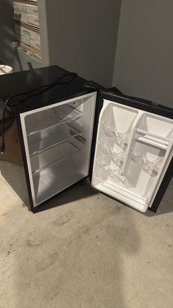 Mini fridge