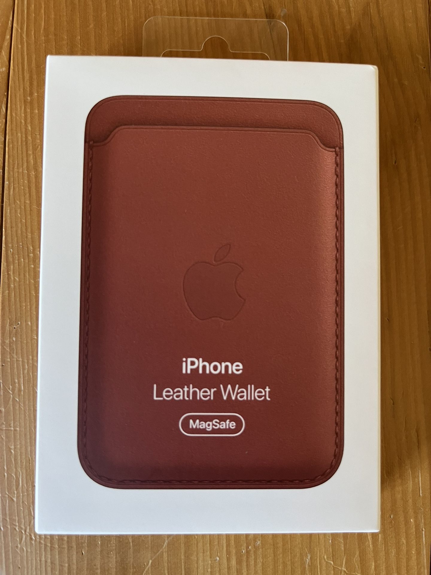 New Apple Leather Wallet with MagSafe (for iPhone)