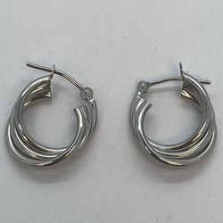 14K Gold Fancy Earrings. New