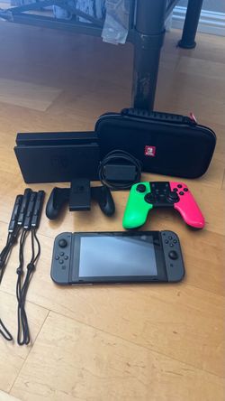 Nintendo Switch Gray and Black v2 Bundle