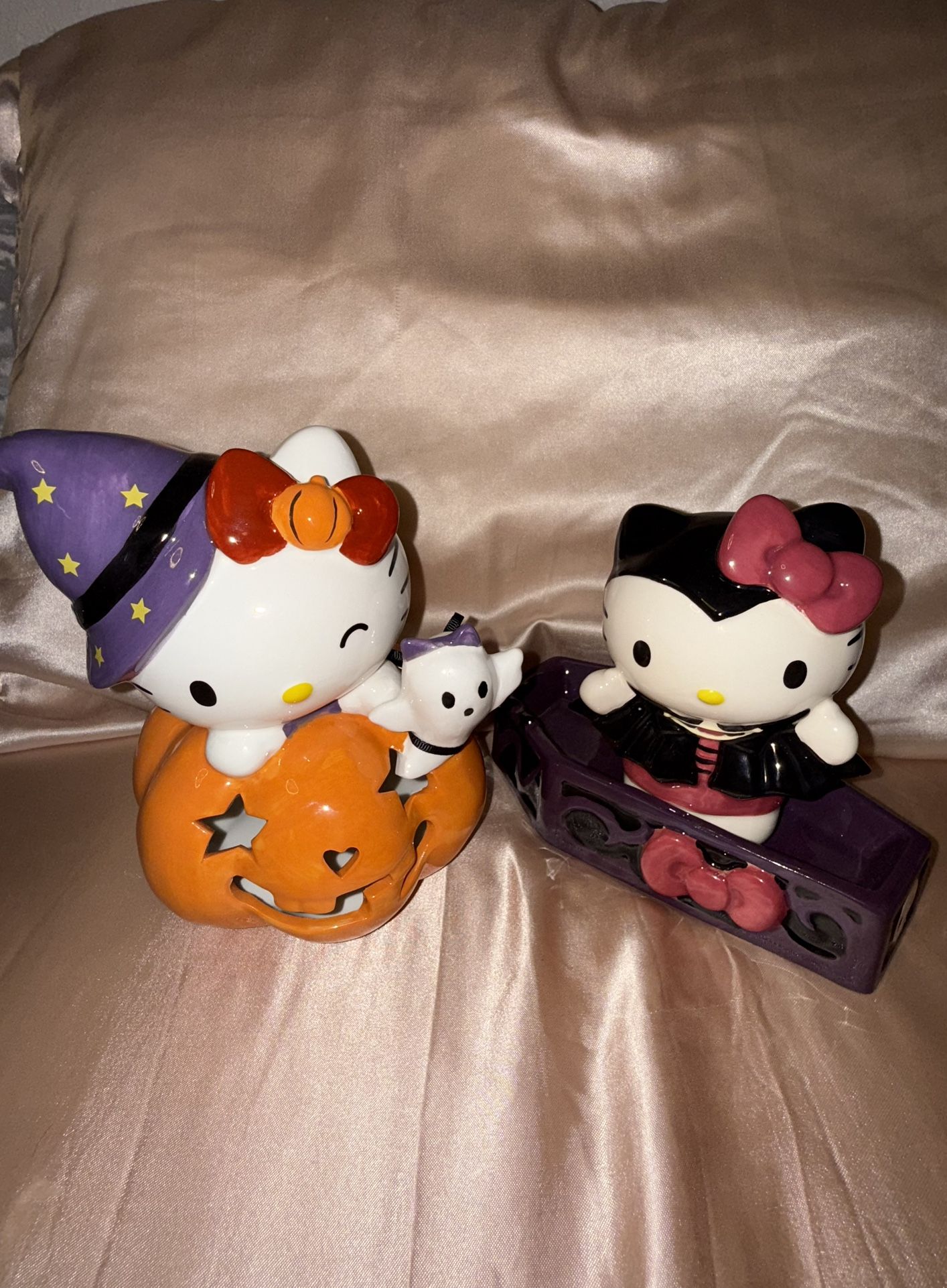 Hello Kitty 🎃 ✨ UFT