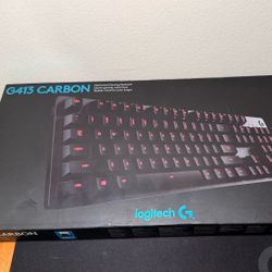 Logitech G413 Backlit Mechanical Gaming Keyboard with USB Passthrough – Carbon