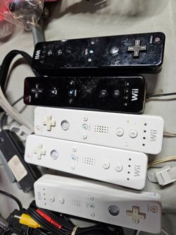 Controles remoto de Wii a $12.00 cada uno