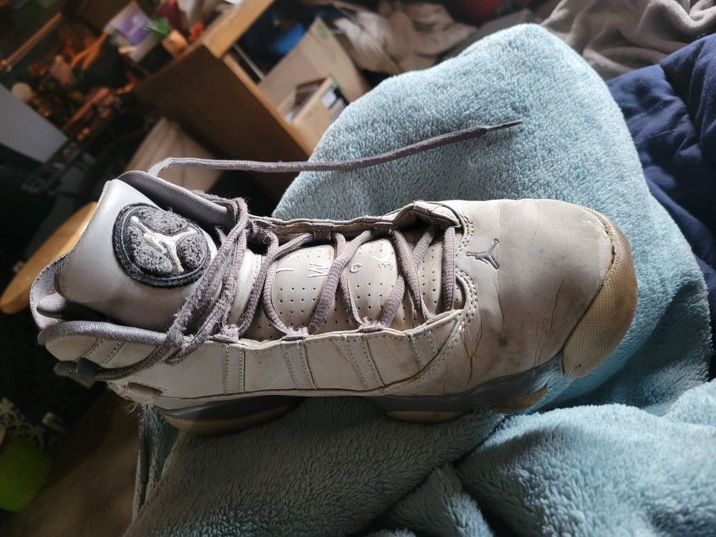 Pair Of Used Jorden 6 Ring Shoe Size 9