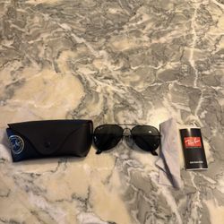 Premium Aviator Style Sunglasses w/ Case – Brand New