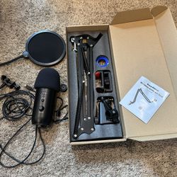 Blue Yeti Microphone + Arm