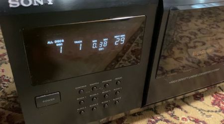 SONY CDP-CX205 200 DISC CD CHANGER MEGA STORAGE