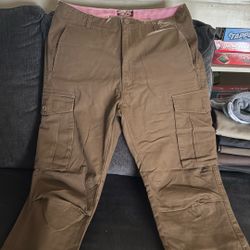 Guys Cargo Pants Like New $20 Size 34x32